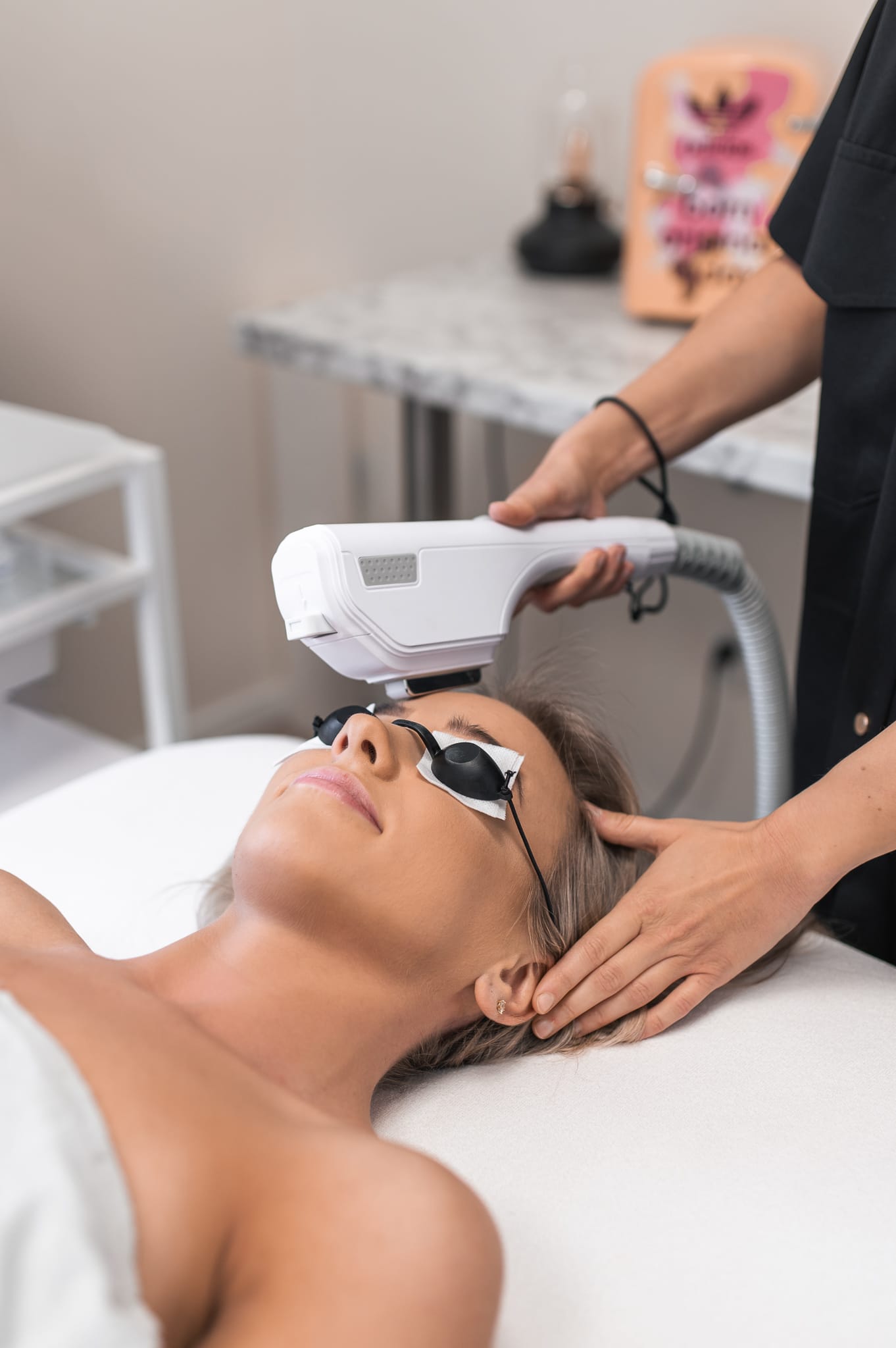 Radiofrekwencja mikroigłowa