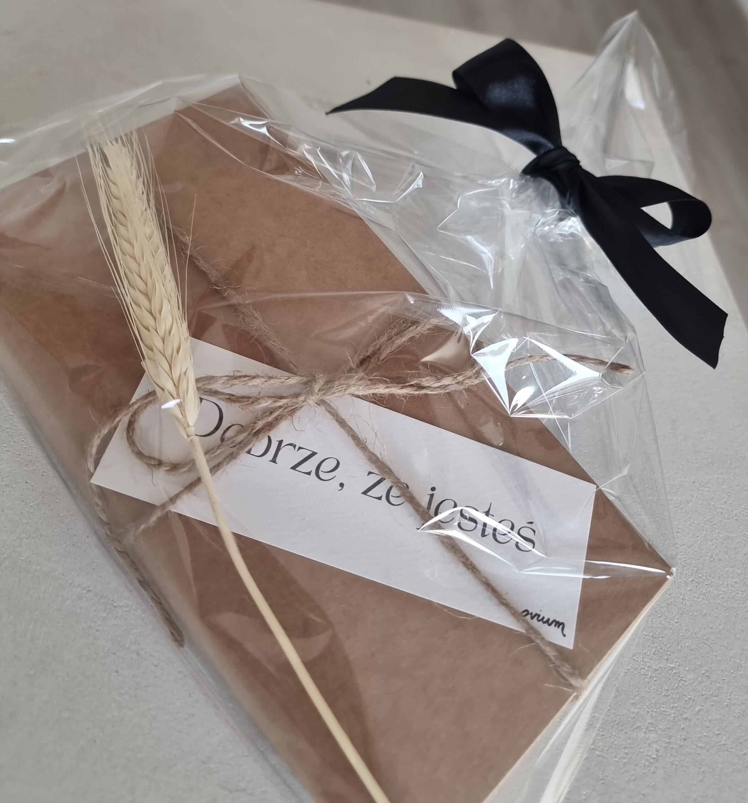 Voucher prezentowy ze wstążką